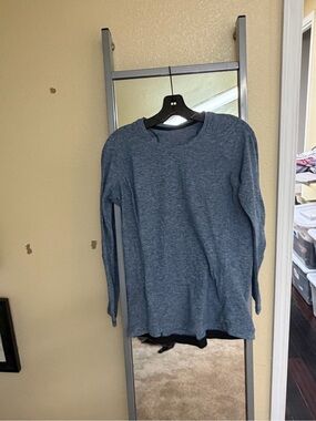 lululemon athletica heathered slate blue long sleeve crew